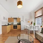 One Bedroom Apartment Muswell Hill - First Floor